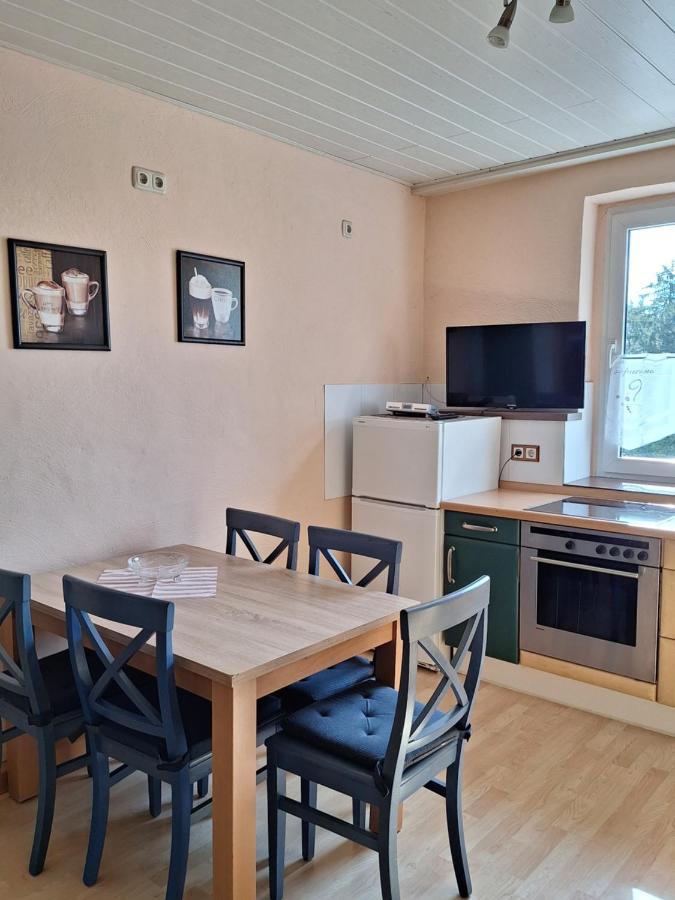 Gaststaette Und Pension Zur Schiene Merseburg Exterior foto